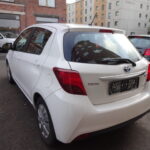 TOYOTA YARIS 1.5 HYBRID  // E-CVT SUPER VELHOLDT full