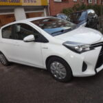 TOYOTA YARIS 1.5 HYBRID  // E-CVT SUPER VELHOLDT full