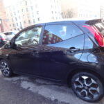 SUPER FLOT STAND TOYOTA AYGO 1,0 EN EJER 2021 full